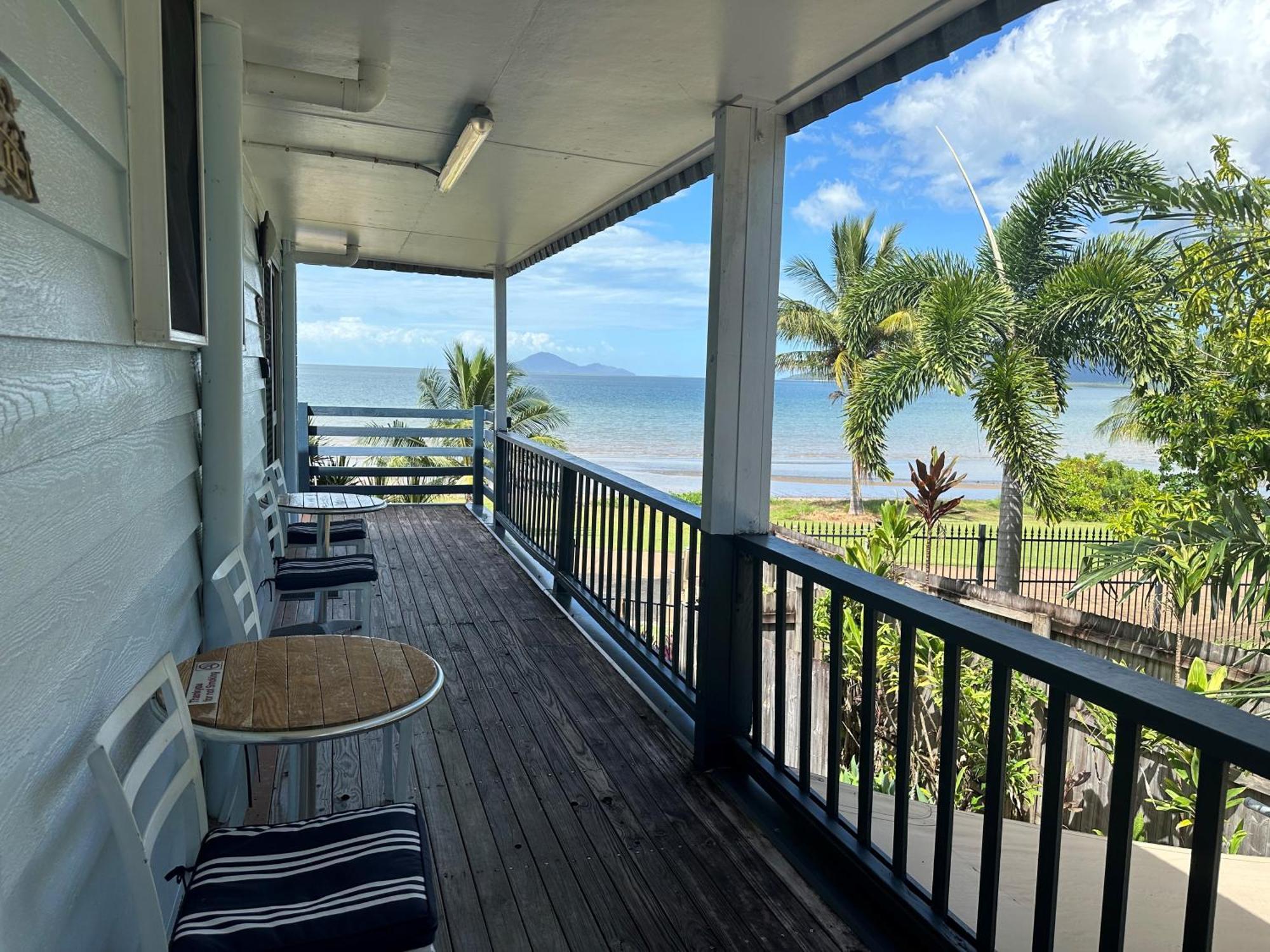 Cardwell Beachfront Motel Kültér fotó
